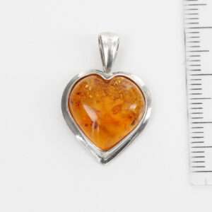 Elegant Handmade Baltic Amber Heart Pendant in 925 Silver PD107 – RRP£55!!!