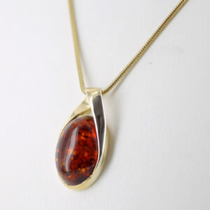 Italian Handmade Elegant Stylish German Baltic Amber Pendant in 9ct Gold -GP0148 RRP£375!!!