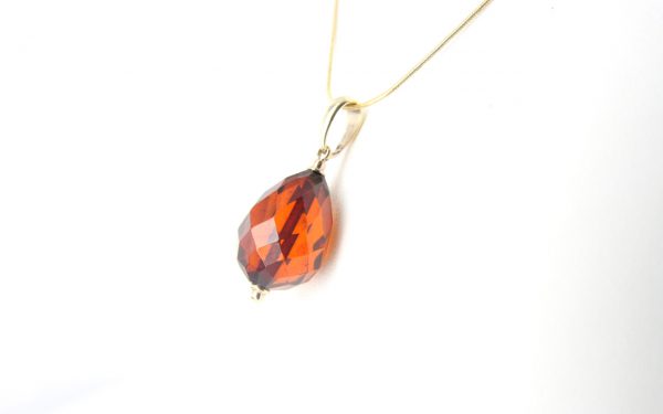 Italian Handcrafted Cherry German Amber Teardrop Pendant with 9ct solid Gold Loop GP0306 RRP£145!!!