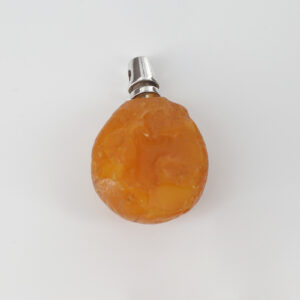 GERMAN ANTIQUE BUTTERSCOTCH AMBER NATURAL TEAR DROP PENDANT- PE0162 RRP135!!!