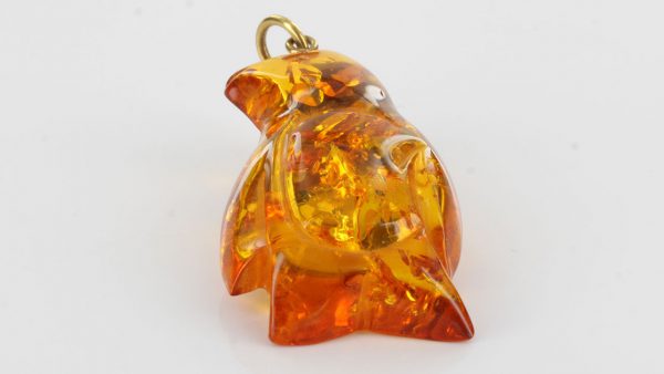 Penguin Shaped Baltic Amber Pendant With 14ct Italian Gold Loop Gp0286