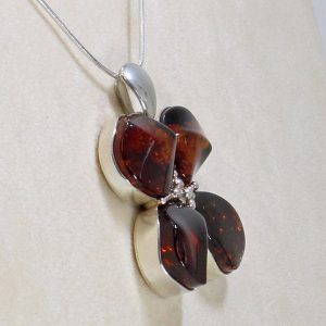 Handmade Elegant Baltic Amber Flower Pendant in 925 Silver Free Silver Chain PE0026 RRP£225!!!