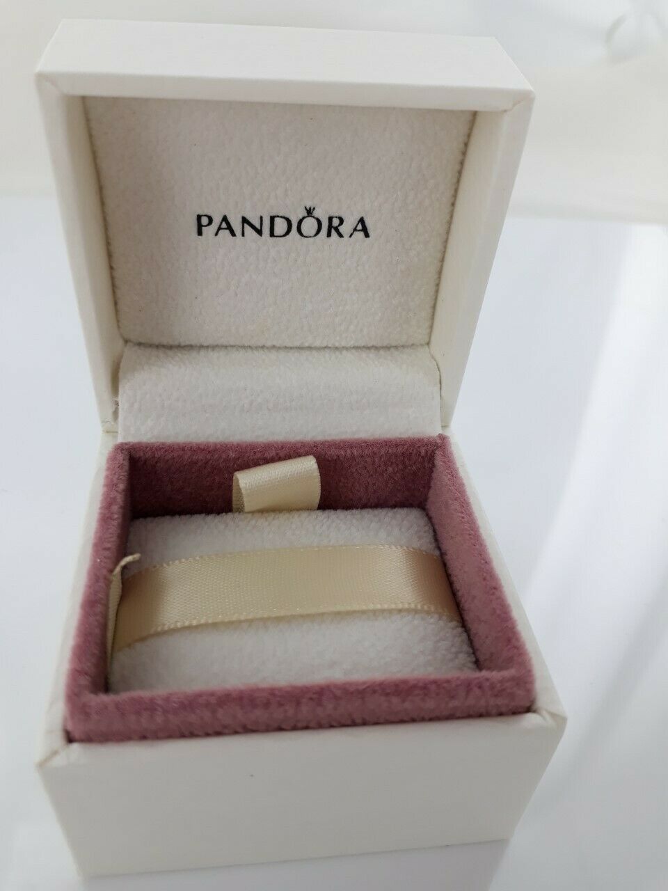 Pandora outlet earrings box